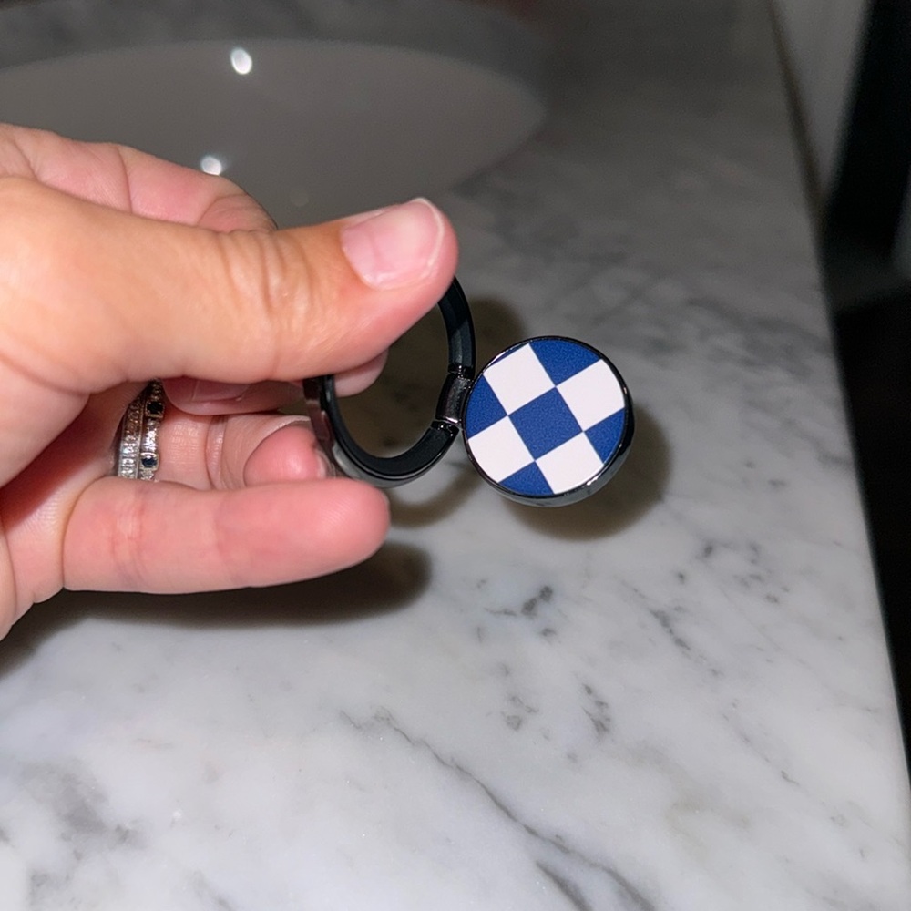 Burga ring holder for phone